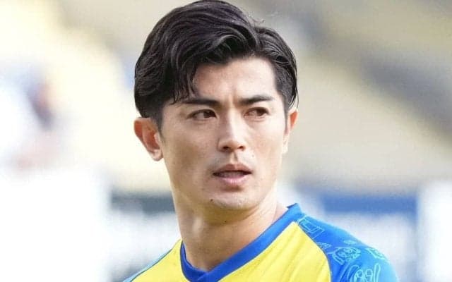 ｢美男美女レベルSSS｣アジアも沸いた“最高峰イケメン”日本代表DFが結婚発表！お相手は元｢セーラー戦士｣グラマー美女