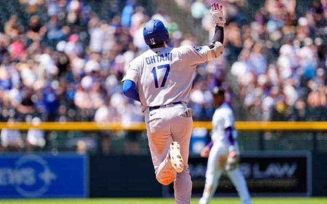 28号直後の大谷翔平が「可愛すぎる」　同僚に送ったまさかの“サイン”が「笑うねぇ」