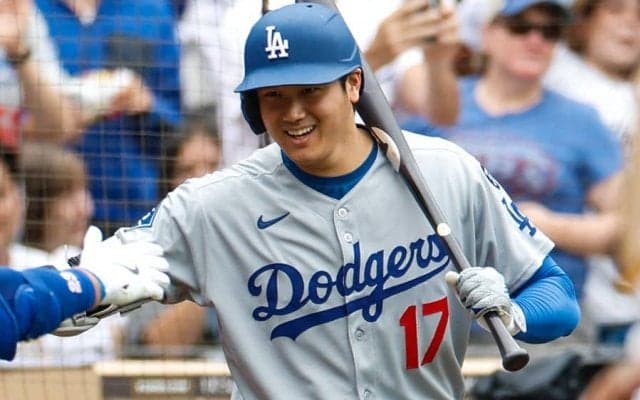 大谷翔平が試合中にまさかの神対応　少年に“サプライズ”…ファン感動「優しいなぁ」