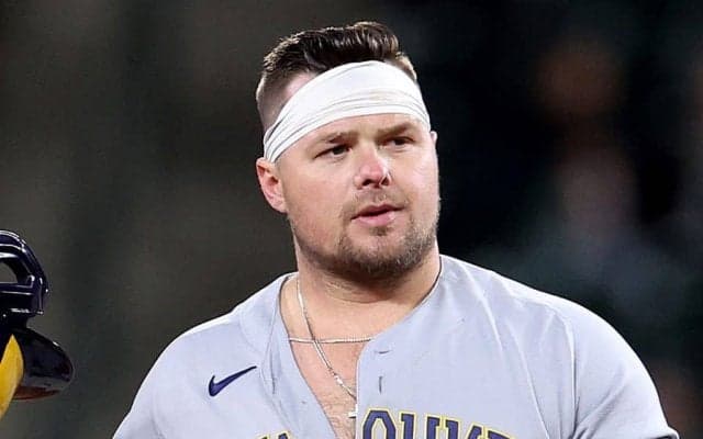 軽く振って「ぐんぐん飛んでった」　元メジャーHR王の衝撃弾に「すごい選手獲ったな」