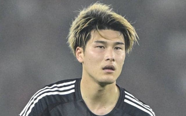 ｢パベルだ！ジェフに居たパベル!!｣チェコ王者の日本代表DF橋岡大樹お出迎え映像が話題｢今までで1番面白い加入発表｣｢パベルと槇原敬之の夢のコラボ｣の声