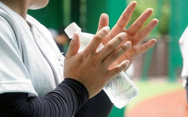 熱中症対策に「手のひら冷却」効果的　体重の2%脱水は警戒ライン