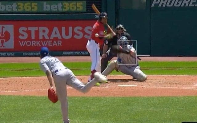 報復された？ 両軍主砲がとんでもない死球をぶつけられる「どうなってんだよ」「すげえな」 やられたらやり返す… 危険すぎる死球合戦が勃発