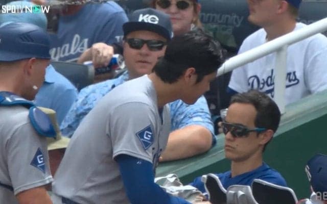 MLBで最も忙しい男？大谷翔平、“二刀流”準備→小走りで打席に向かう様子が話題「本当にマンガの世界」