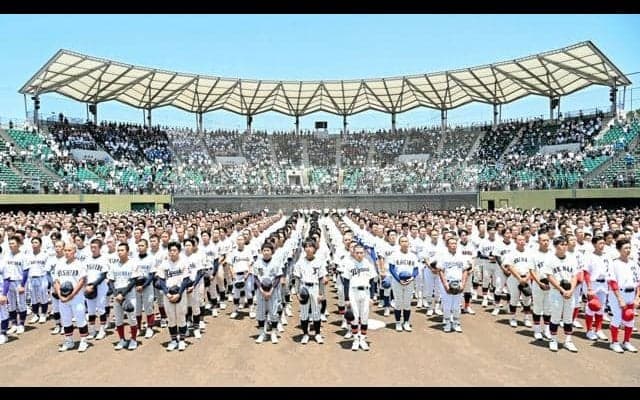 高校野球兵庫大会開会式、62チーム元気よくはつらつと　開幕は5日