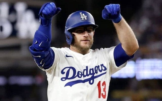 「もしアレナドをトレードで獲得していたら…」ド軍34歳の“完全復活”に手のひら返し「三塁の心配は解消された」