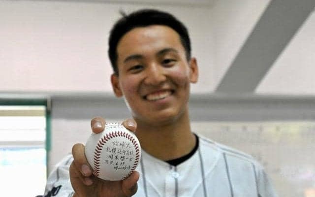 最後の夏に出場かなわず　努力と愛されキャラでつかんだ始球式の舞台