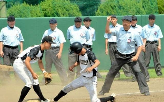 「全力プレーに応えたい」ジャッジ技術磨く審判講習会　秋田県高野連