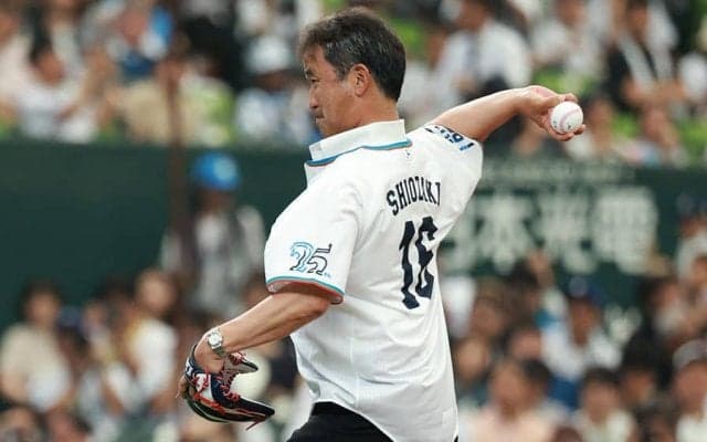 56歳になっても「いい球放るなあ」　レジェンドの渾身1球は「現役時代を彷彿」