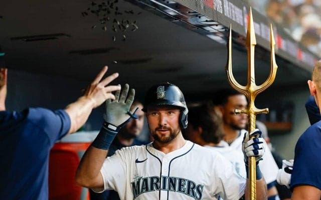 151億円男、メジャートップ独走の33号　猛追する大谷を引き離し…“ボンズ超え”も視野