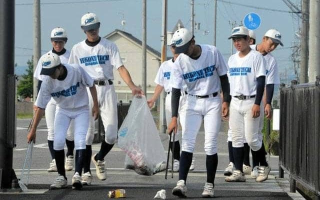 地域の人たちに応援してほしい　彦根工の選手たちが始めたごみ拾い