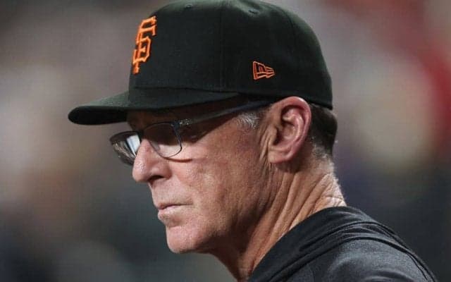 ファンの妨害で消えた同点弾…大炎上の“HRキャッチ”　監督も激怒、X大荒れ「永久追放じゃ」