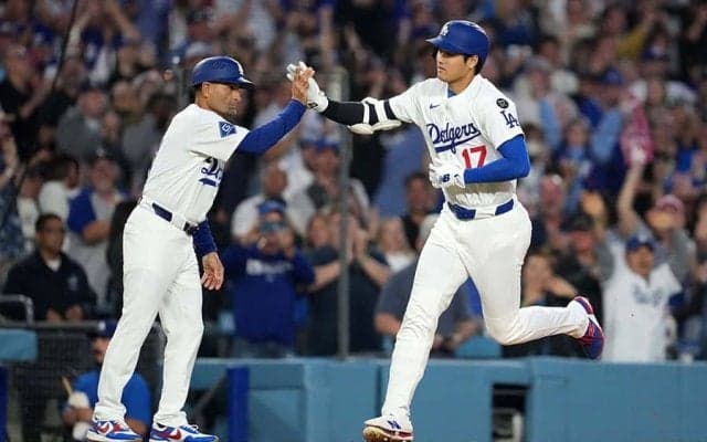 大谷翔平の30号が吸い込まれた景色　LA実況が伝えた“情緒”…こぼれた「お帰りなさい」