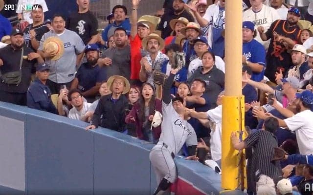 フリーマンの「ホームランがもぎ取られた」ド軍戦でスーパーキャッチ…大谷翔平も思わず頭を抱える