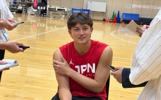 初めての同じチーム…「どう接したらいいか」「変な感じ」とお互いに戸惑いながらも認め合うテーブス兄弟