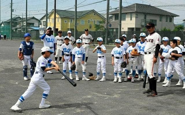 イチローさんのバット、一流の重み伝える　指導受けた静岡・富士高