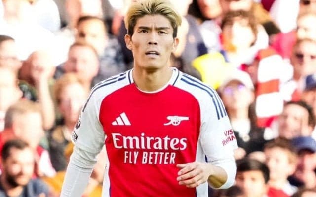 なぜアーセナルと契約解除？　“日本最強DF”の衝撃退団に英記者が悲観「健康な時のトミを考えれば、ただ残念だ」