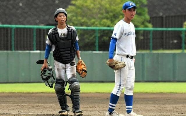 「流れを変えるぞ」10年来バッテリー、富岳館の主将と2年生エース