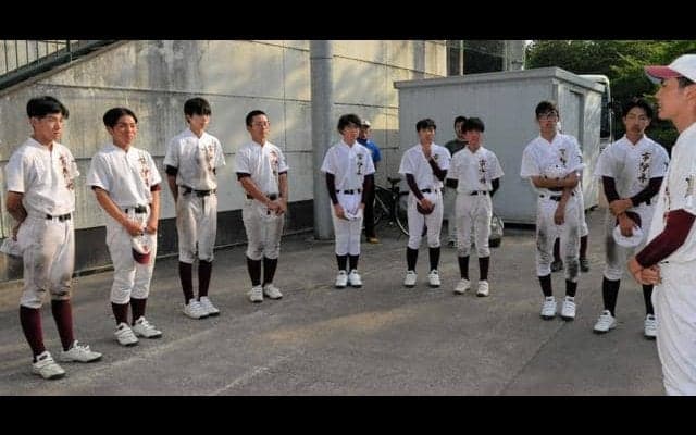 0-35で敗戦も部員9人最後まで　市伊丹が選手離脱の危機乗り越え