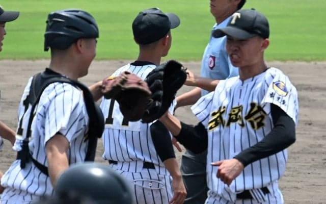 武岡台が「３年力」を要所で発揮！スタンドにいる3年生のためにベンチ入り選手が頑張る！【鹿児島】