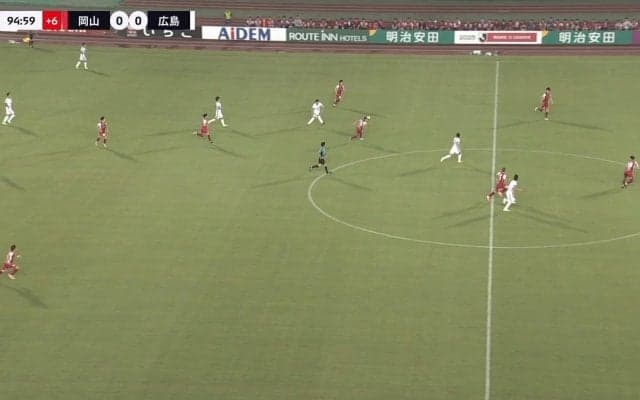 「どこがハンドなん」試合の流れが変わる“疑惑のジャッジ”にファンの不満爆発「理解できん」ハンド判定されたパスカットの瞬間