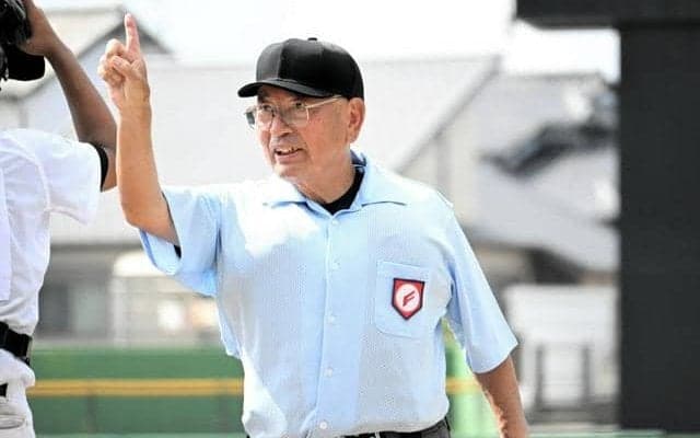 80歳の審判員、今夏で引退　「一生懸命な球児の姿、昔と変わらず」