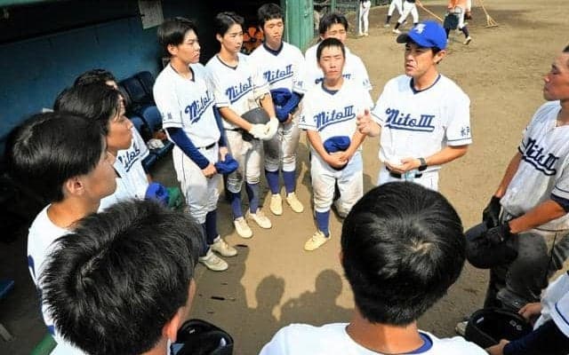 スコアボードに刻んだ「2」　単独で初出場の水戸三、1年生が躍動