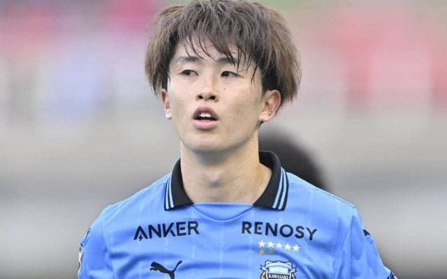 ｢夏の風物詩｣｢ご本人に届いてる笑｣J1川崎“HOT LIMITスーツ”姿の選手たちに西川貴教も困惑？｢滋賀県の伝統？｣｢来年は等々力で6人目｣の声