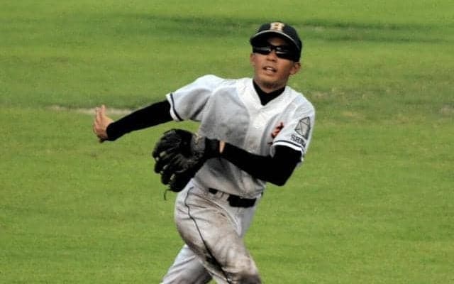 華麗な守備でリズム、三塁打も放つ　東大津の宮内選手が攻守で躍動