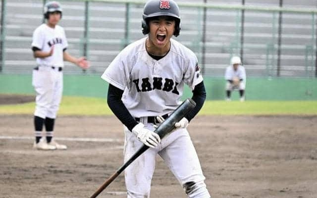 甲子園の土を踏んだ兄の背中を追って　神戸の水野主将は叫んだ