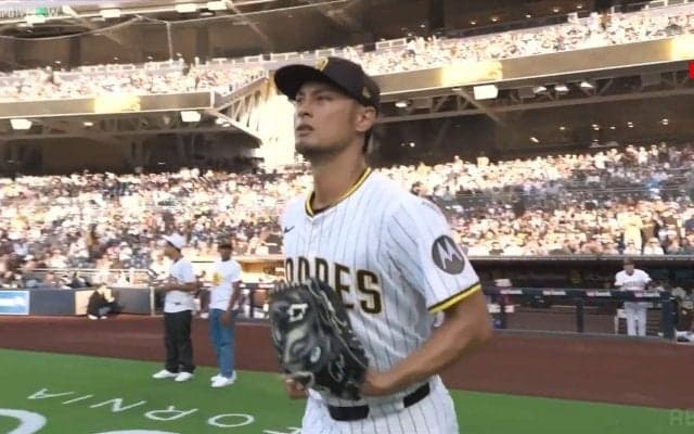 「Yu got this」のボードがカッコいい！復活のマウンドに立ったダルビッシュ有に大歓声「キター」「待ってました」
