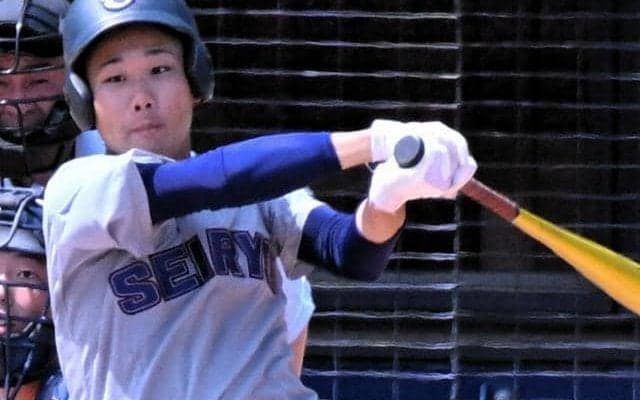 執念のヘッドスライディング　1年生で主軸の新潟青陵・鈴木選手
