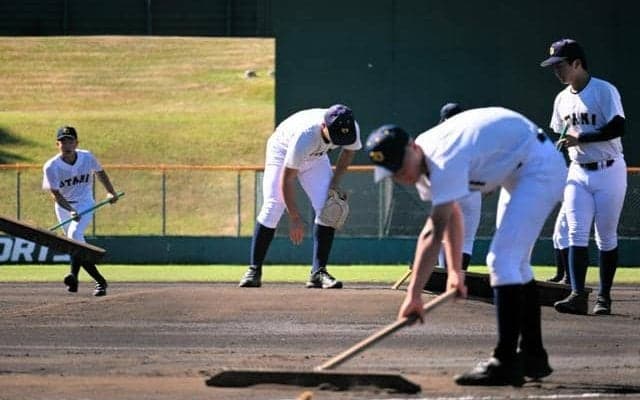 南北海道大会10日開幕　出場16校が公式練習、札幌円山球場で