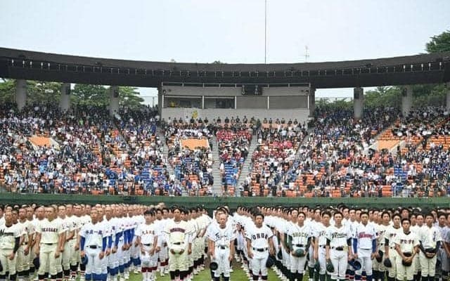 夏の高校野球埼玉大会が開幕　全139チームが行進、熱戦始まる