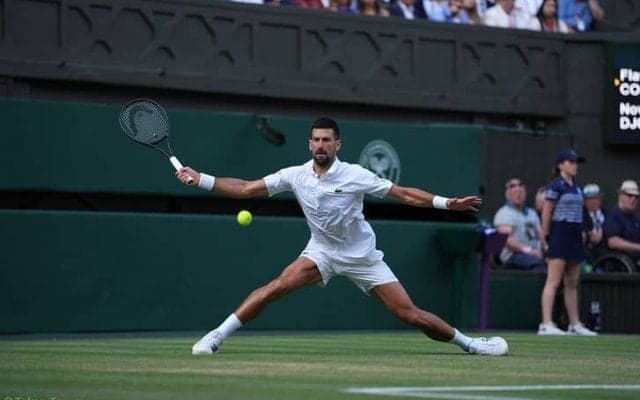 ジョコビッチ、勢いある若手に逆転勝ちし4強！準決勝で王者シナーに挑む「これ以上の挑戦はない」[ウィンブルドン]