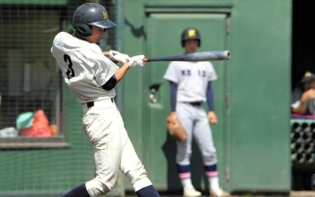 慶応相手に打球はポトリと…厚木西の毛利選手「ラッキーでした」