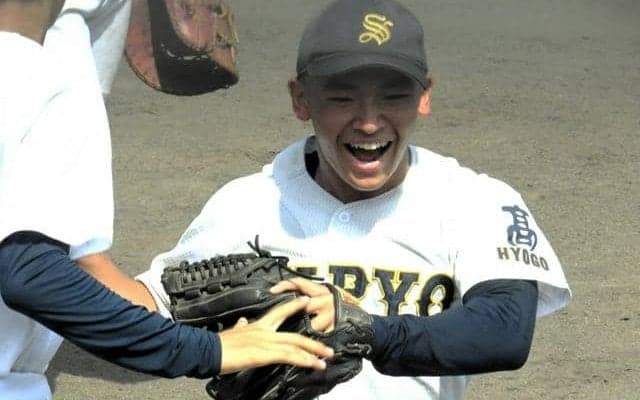 逃げない星陵の首藤投手　「心の弱さ」克服、強豪校相手に仁王立ち