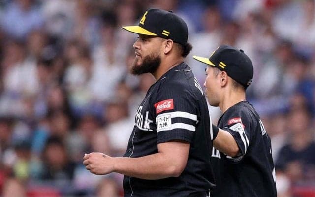 死球与えたヘルナンデス「何もない」　宗と睨み合い…警告試合に「乱れてしまった」