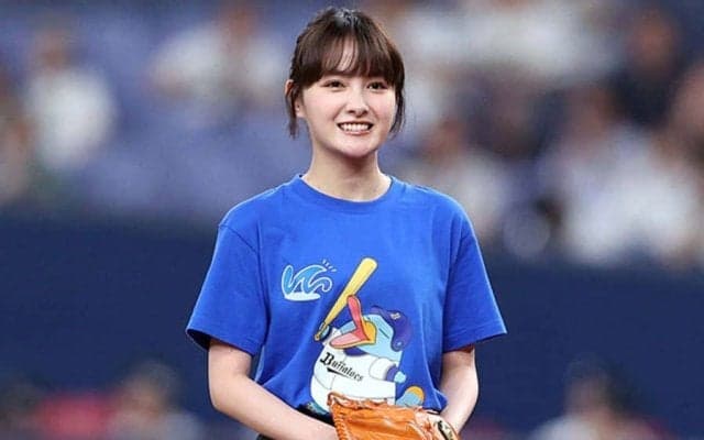 清純女優降臨に場内メロメロ「めっちゃ可愛い」　“日本の朝”魅了した透明感に視線集中