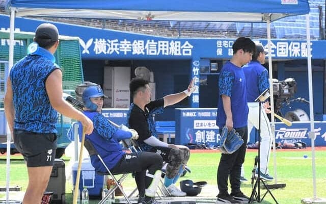 選手、ファンの暑さ対策　「手のひら冷却」の効果は?　専門家に聞く