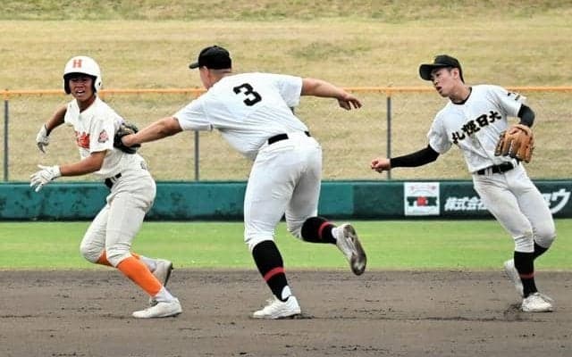 連覇めざす札幌日大、反撃振り切る　駒大苫小牧は零封勝ち　高校野球