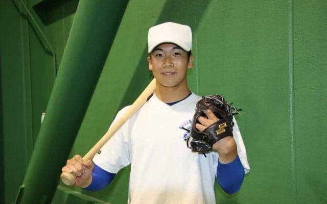 兵庫の古豪に現れた「投手歴2年」の153キロ二刀流…元プロ監督も「天井が見えない」驚異の才能