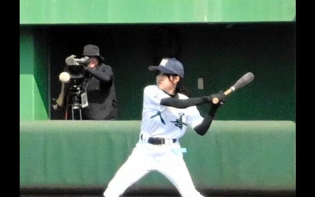 富山大会初の女性ノッカー　入善マネジャーの窪田さん