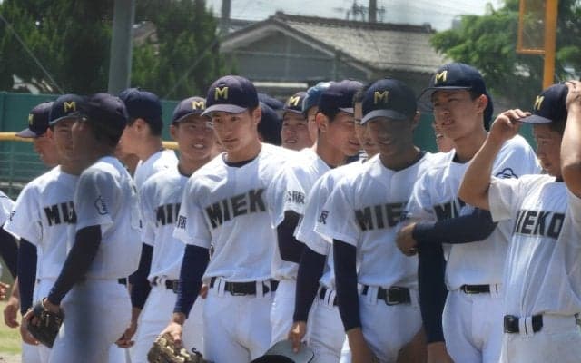 春の東海王者・三重が7年ぶりの夏初戦敗退…自慢の打線が沈黙し、完封負け【三重】