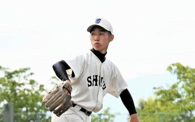 卒業生の期待背負って　創部130年の修猷館・林歩投手が13奪三振