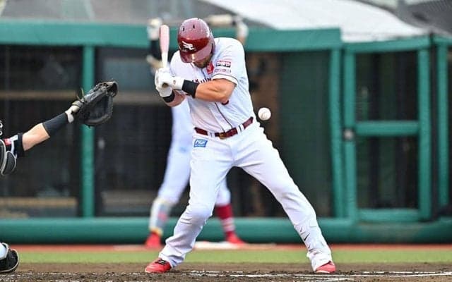 146km直撃→不穏な空気も…一瞬で変えた助っ人の“粋な対応”「聖人」「男前すぎる」SNS賛辞