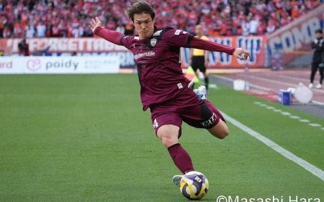 ｢昔を思い出してウルッとなる｣｢偉いな高徳。あんな扱い受けたのに｣J1神戸DFの古巣ユニ姿に日独から称賛｢レジェンド、忘れられないよ｣｢しぶすぎっ！｣の声