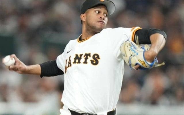 巨人守護神マルティネスが告白　育成登録から24億円の大型契約を掴んだ秘訣「日本人の規律を学んだ。それがNPBで成功できた鍵」