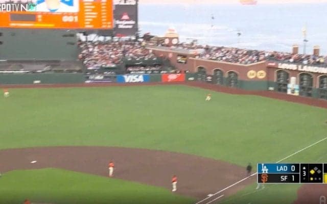 どうした…？ 大谷翔平、爆速場外弾で“まさかの光景”「動かない」相手野手陣の“被弾リアクション”が話題に「追う気なしw」