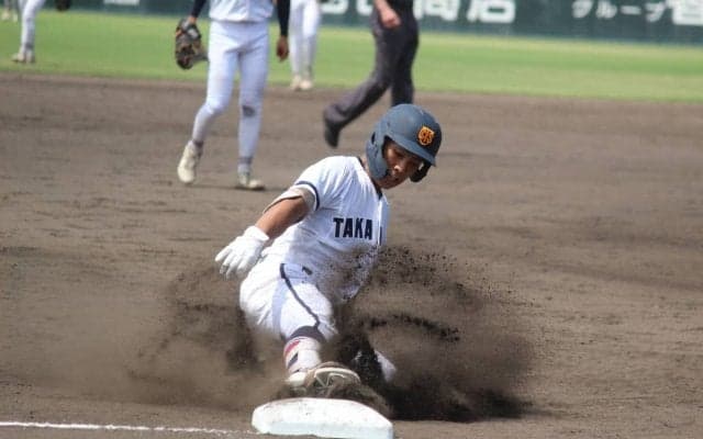 初戦の硬さを乗り越え高松商が快勝！窮地を救ったのはつなぎの2年生4番！【香川】